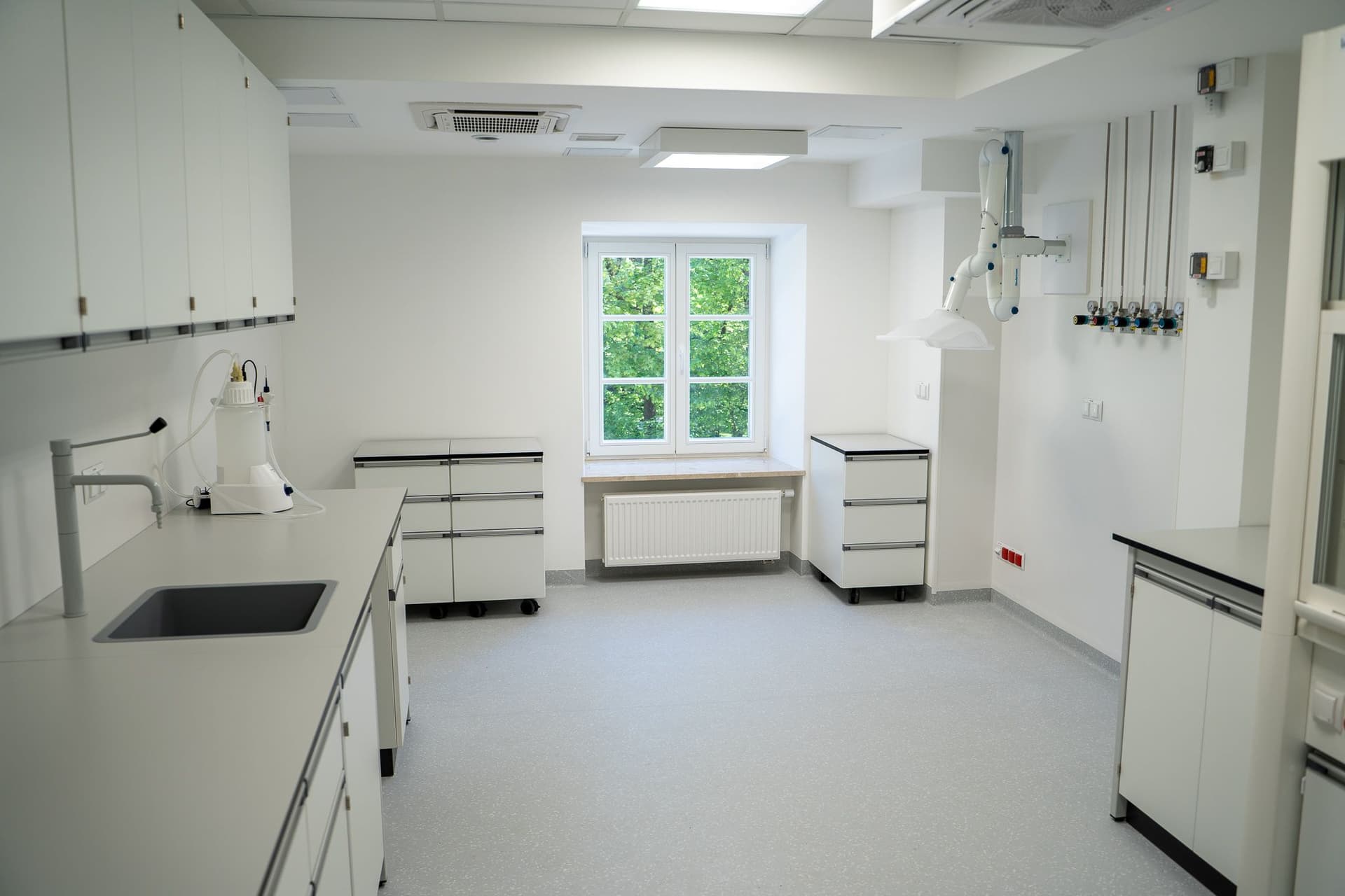How to plan a laboratory with future expansion in mind?