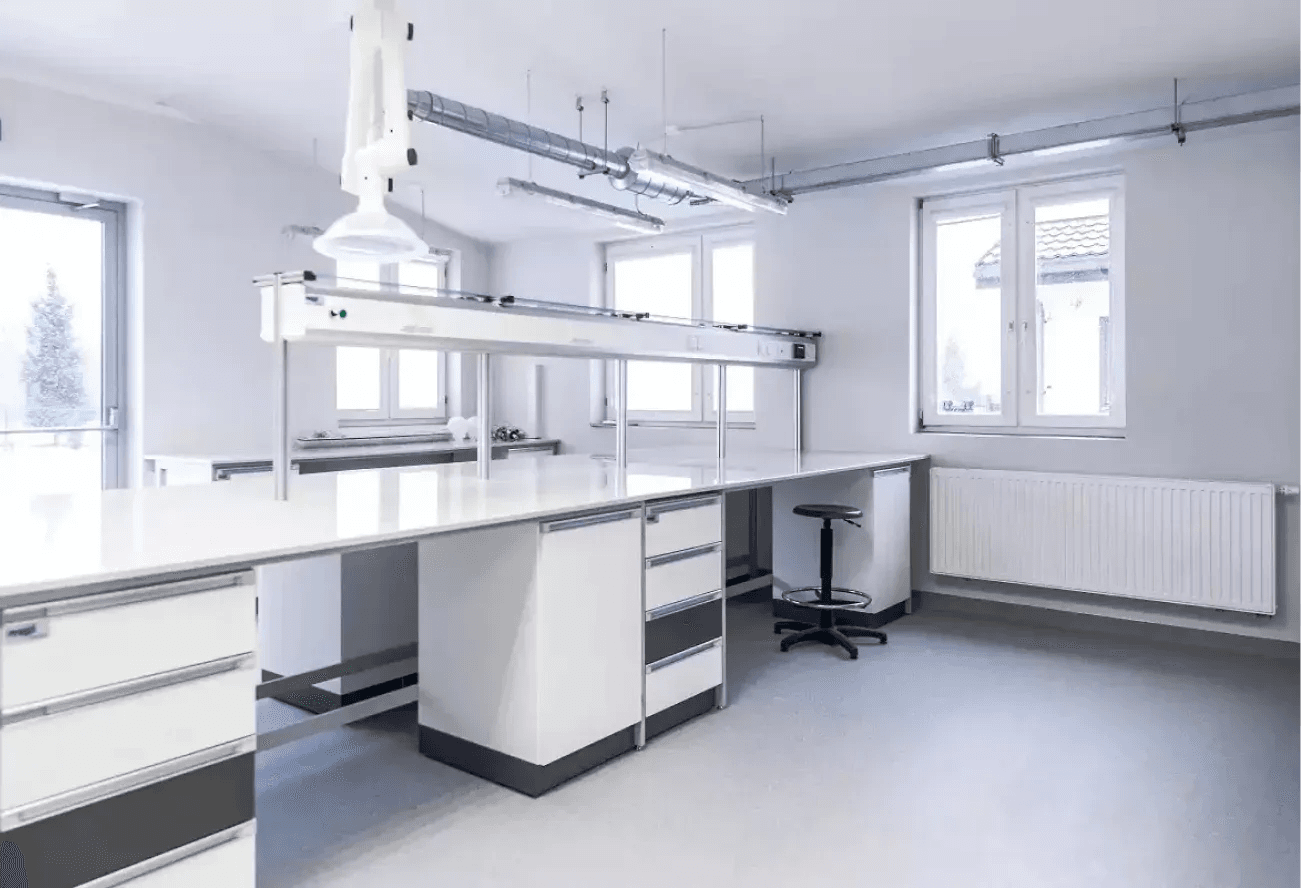 Wie sieht die Entwicklung eines technologischen Entwurfs für ein Labor aus?