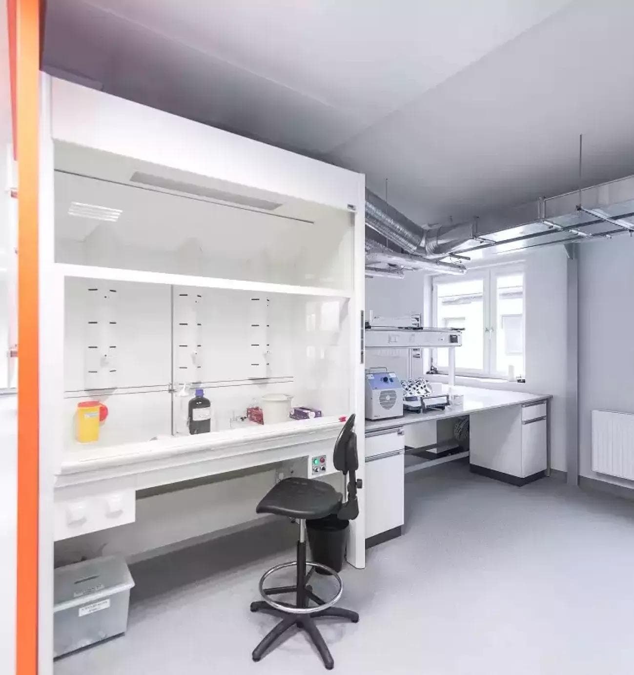 Was ist eine Labor-Abzugshaube und wofür ist sie da?